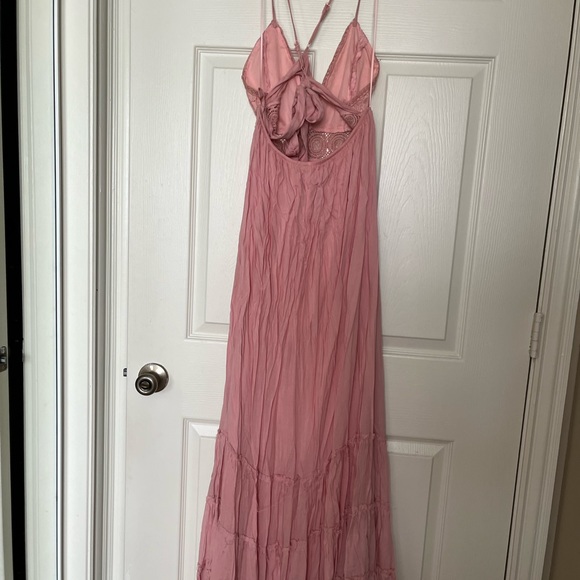 Clothes - Picture 5 of 5